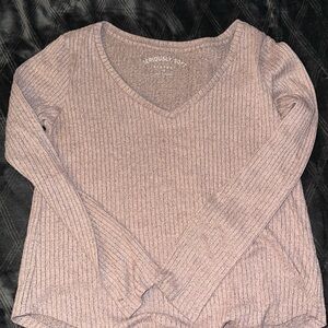 Cute Aeropostale Long sleeve! Size Medium, pinkish color